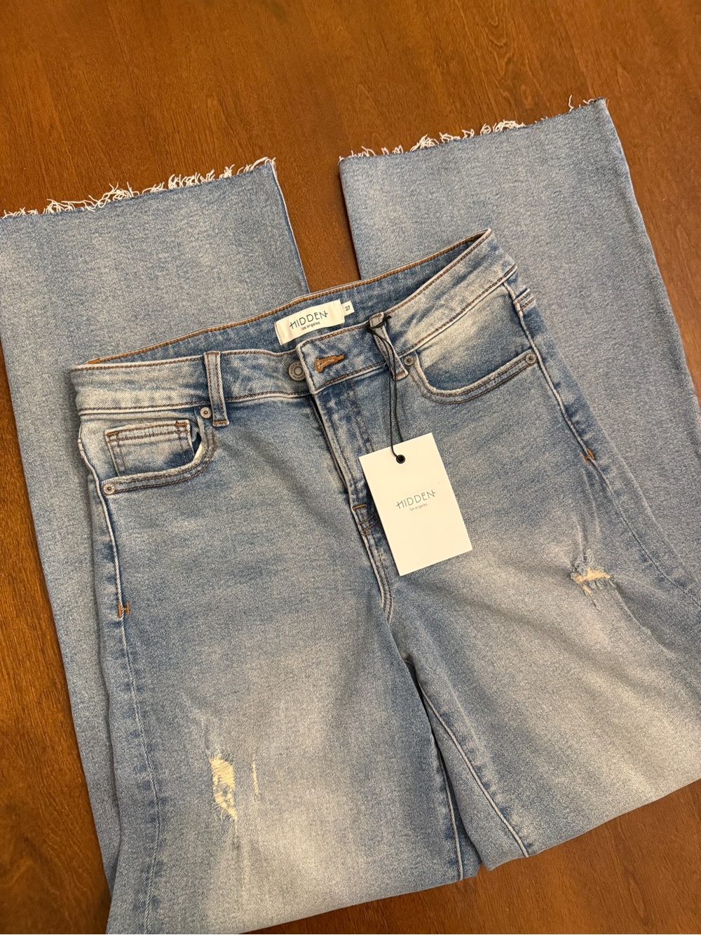 Hidden Logan from Vici - Light Wash women’s Boyfriend Jeans raw edge sz 5 (27)